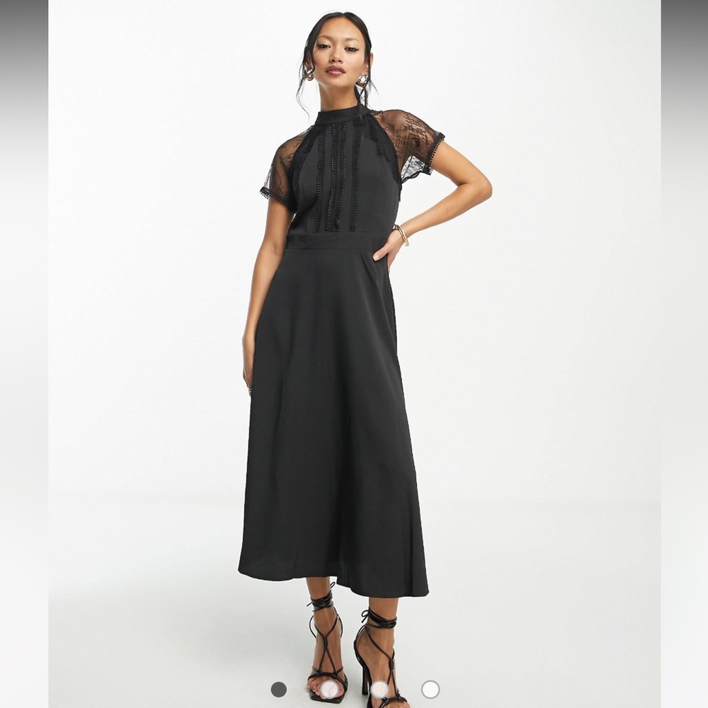 NWT GORGEOUS Black lace dress